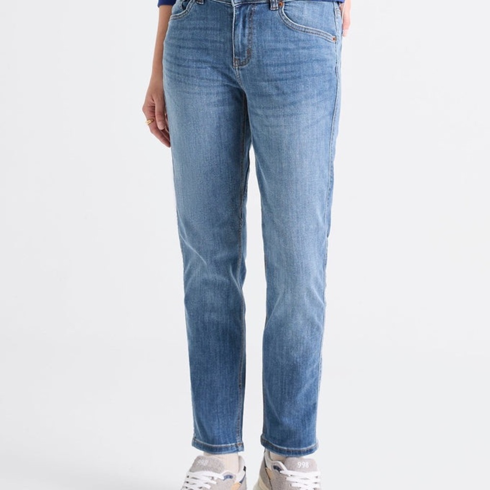 DUER Performance Girlfriend Jeans - Picture 2 of 5